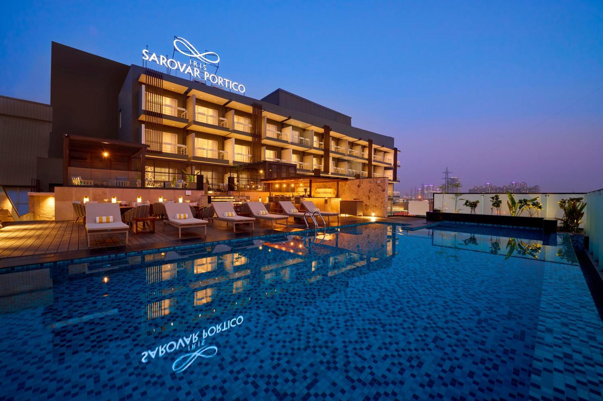 Iris Sarovar Portico คูร์เคาน์ ภายนอก รูปภาพ