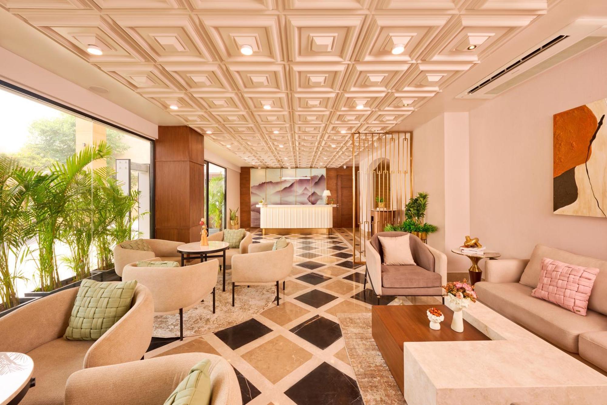 Iris Sarovar Portico คูร์เคาน์ ภายนอก รูปภาพ