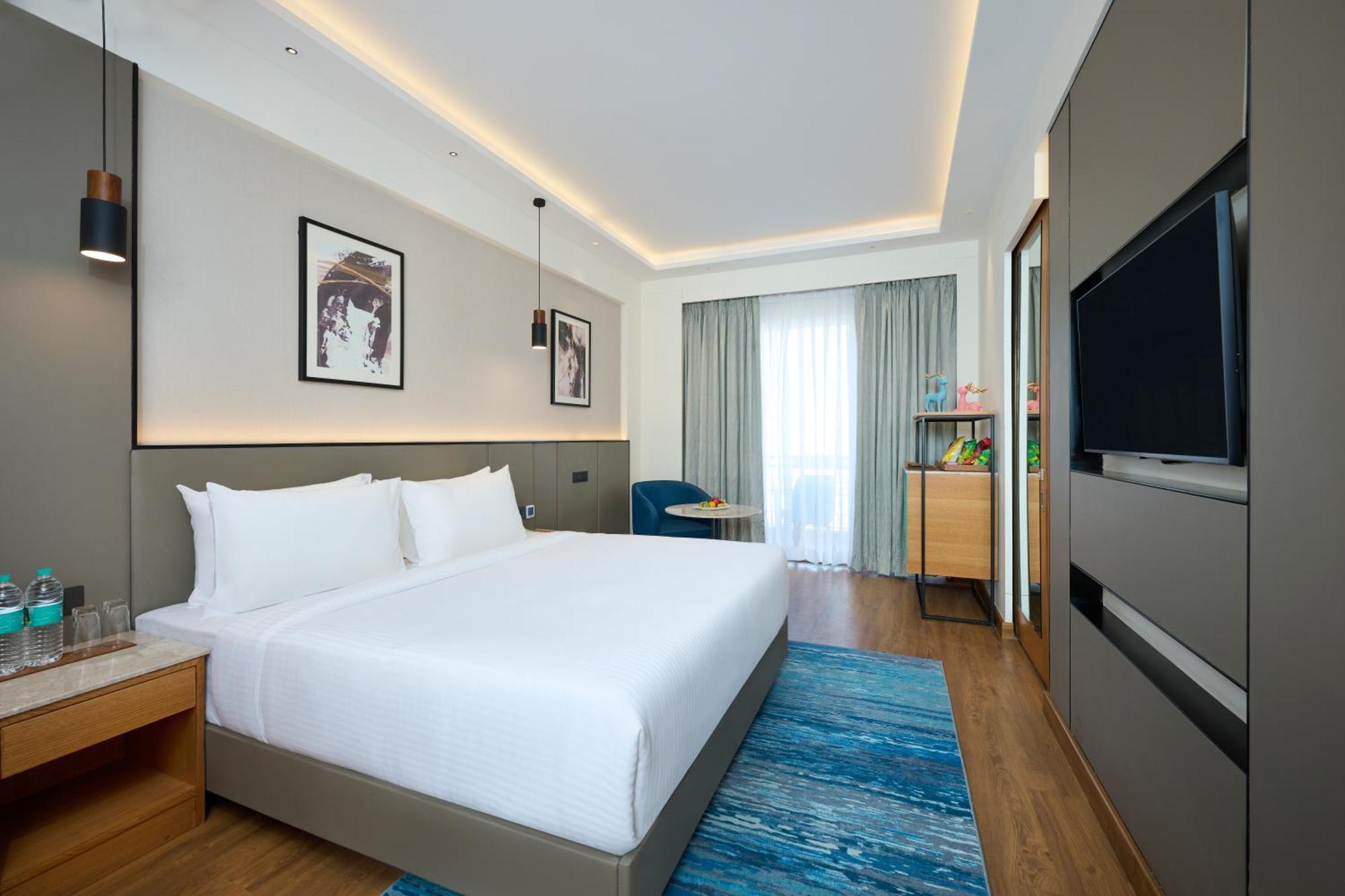Iris Sarovar Portico คูร์เคาน์ ภายนอก รูปภาพ